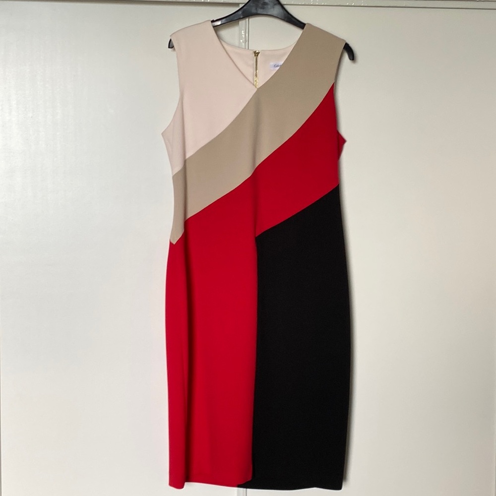 Calvin Klein Graphic sheath dress